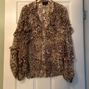 🤎Beautiful sheer blue and brown animal print top🤎